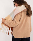 Shawl model 203187 AT
