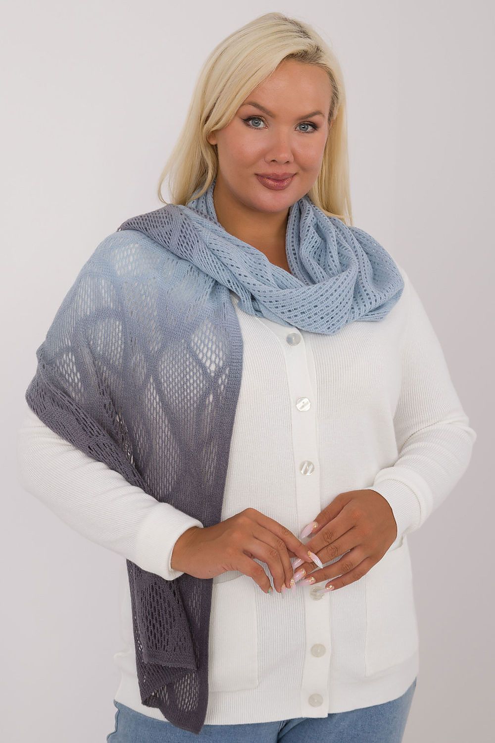  Shawl model 200851 AT 