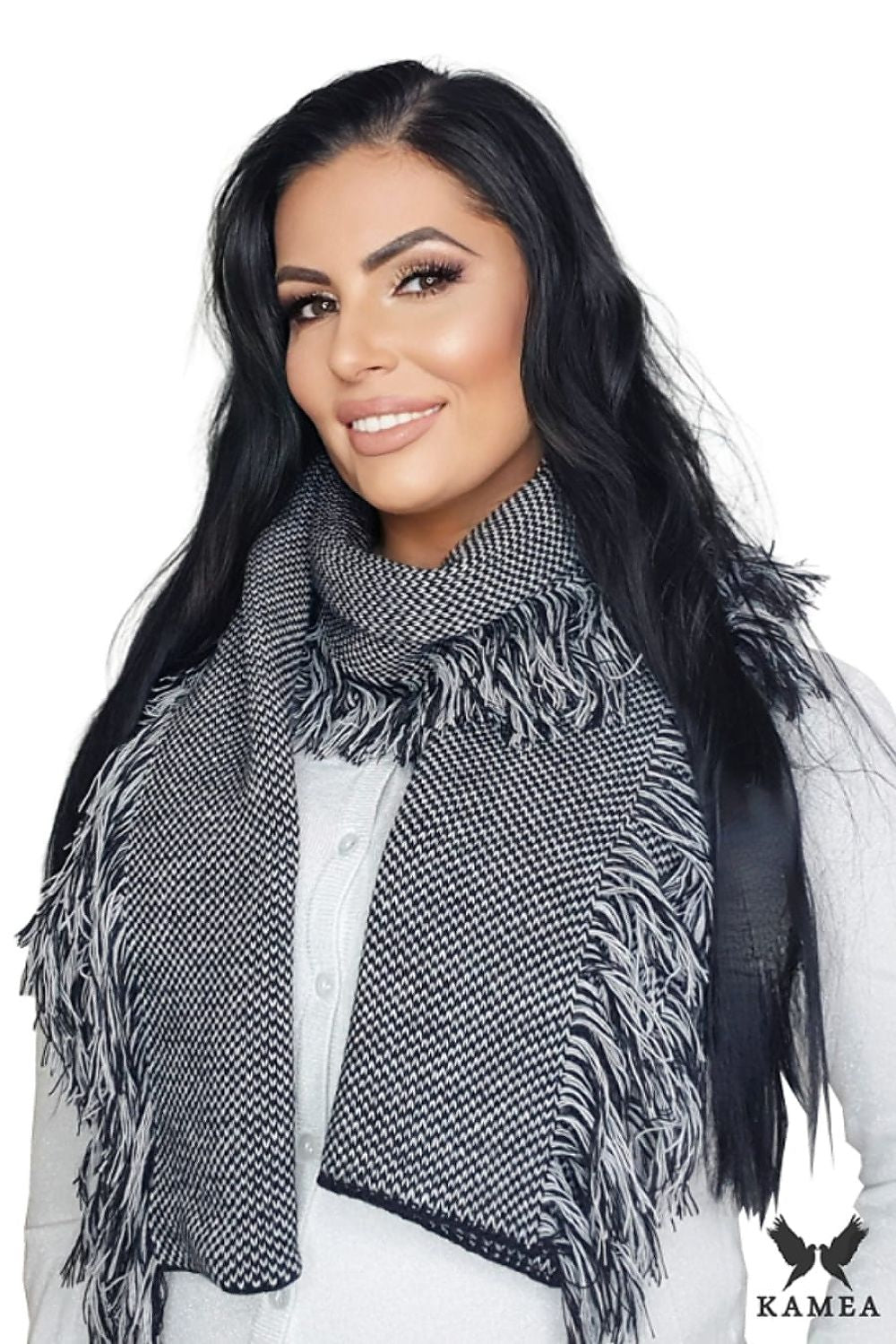  Shawl model 205626 Kamea 